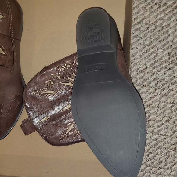 Cowboy boots - Picture 3 of 3